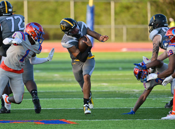 East St Louis St Frances Academy Illinois Maryland football 9-2-23 Tim Vizer 23595